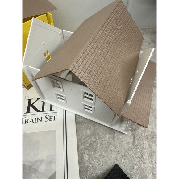 5 building kit with manual Presidents Choice HO Scale 1:87 - Picture 5 of 10